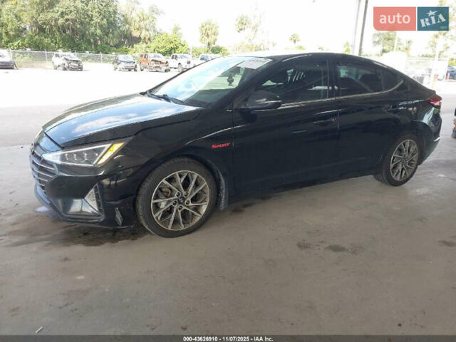 Черный Хендай Элантра, объемом двигателя 2 л и пробегом 85 тыс. км за 2800 $, фото 1 на Automoto.ua