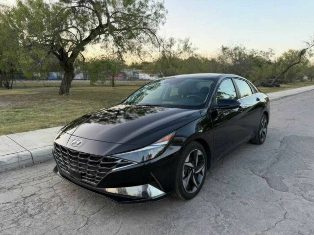 Черный Хендай Элантра, объемом двигателя 2 л и пробегом 16 тыс. км за 11900 $, фото 1 на Automoto.ua