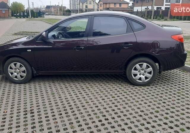 Фиолетовый Хендай Элантра, объемом двигателя 1.6 л и пробегом 230 тыс. км за 6200 $, фото 1 на Automoto.ua