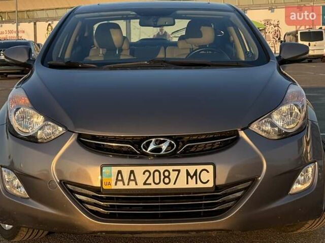 Коричневый Хендай Элантра, объемом двигателя 1.59 л и пробегом 119 тыс. км за 11450 $, фото 1 на Automoto.ua