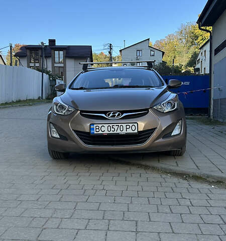 Хендай Элантра 2014 в Львове на Automoto.ua Коричневый Хендай Элантра, объемом двигателя 1.59 л и пробегом 104 тыс. км за 9000 $, фото 1 на Automoto.ua