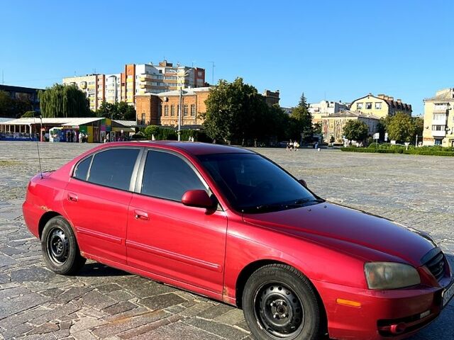 Красный Хендай Элантра, объемом двигателя 2 л и пробегом 380 тыс. км за 2800 $, фото 1 на Automoto.ua