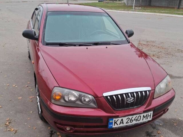Красный Хендай Элантра, объемом двигателя 1.6 л и пробегом 200 тыс. км за 3200 $, фото 1 на Automoto.ua