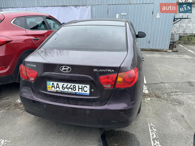 Красный Хендай Элантра, объемом двигателя 1.98 л и пробегом 261 тыс. км за 3000 $, фото 1 на Automoto.ua