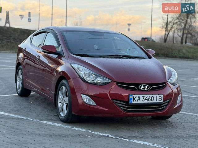 Красный Хендай Элантра, объемом двигателя 1.8 л и пробегом 200 тыс. км за 8300 $, фото 1 на Automoto.ua