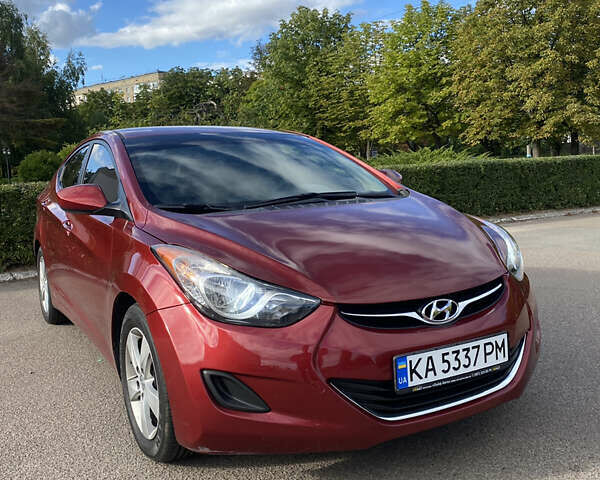 Красный Хендай Элантра, объемом двигателя 1.8 л и пробегом 336 тыс. км за 8350 $, фото 1 на Automoto.ua