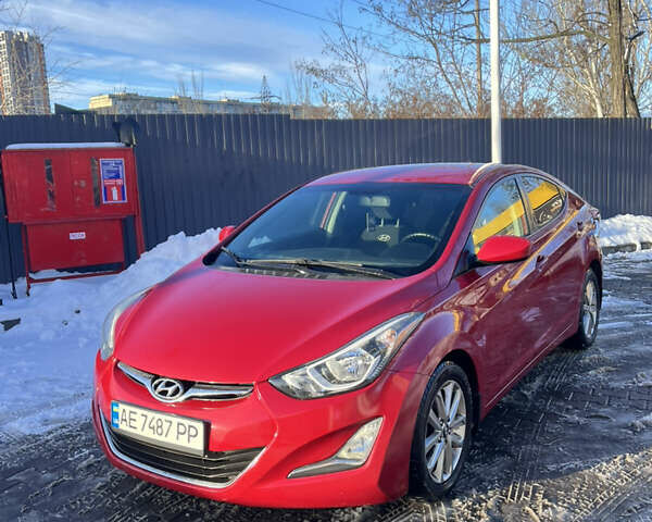 Красный Хендай Элантра, объемом двигателя 1.8 л и пробегом 195 тыс. км за 9300 $, фото 1 на Automoto.ua