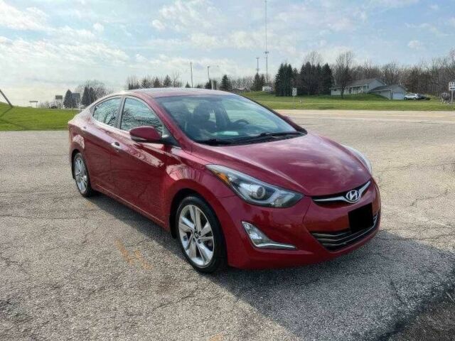 Красный Хендай Элантра, объемом двигателя 1.8 л и пробегом 67 тыс. км за 8000 $, фото 1 на Automoto.ua