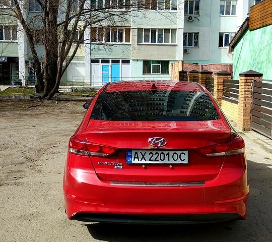 Красный Хендай Элантра, объемом двигателя 2 л и пробегом 80 тыс. км за 9600 $, фото 1 на Automoto.ua