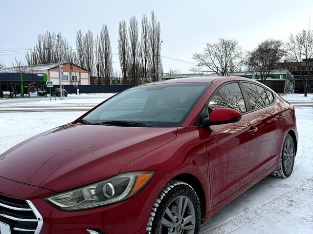 Красный Хендай Элантра, объемом двигателя 2 л и пробегом 230 тыс. км за 10800 $, фото 1 на Automoto.ua