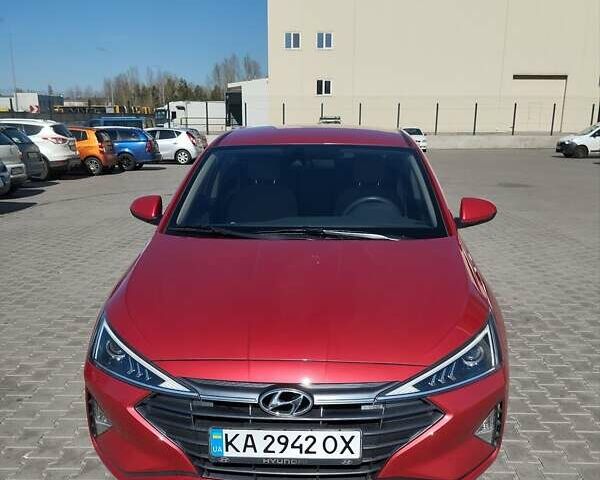 Красный Хендай Элантра, объемом двигателя 2 л и пробегом 60 тыс. км за 13600 $, фото 1 на Automoto.ua