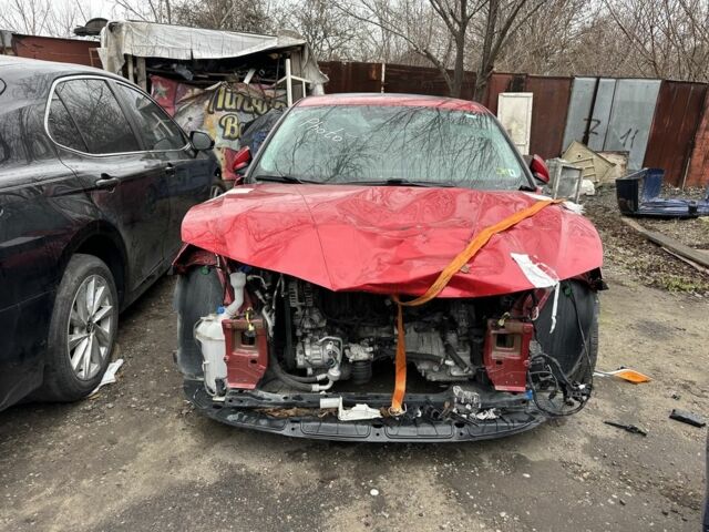 Красный Хендай Элантра, объемом двигателя 2 л и пробегом 51 тыс. км за 10900 $, фото 1 на Automoto.ua