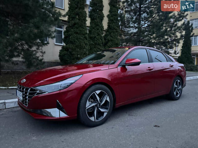 Красный Хендай Элантра, объемом двигателя 1.6 л и пробегом 92 тыс. км за 18999 $, фото 1 на Automoto.ua