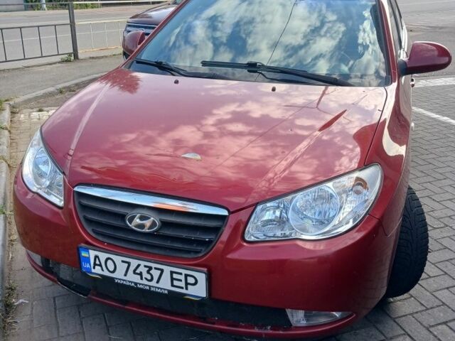Красный Хендай Элантра, объемом двигателя 1 л и пробегом 28 тыс. км за 5100 $, фото 1 на Automoto.ua