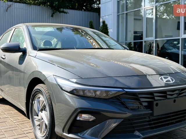 Хендай Елантра 2025 року купити нове авто Хендай Елантра 2025 року від офіційного дилера Автоцентр AUTO.RIA Хендай фото