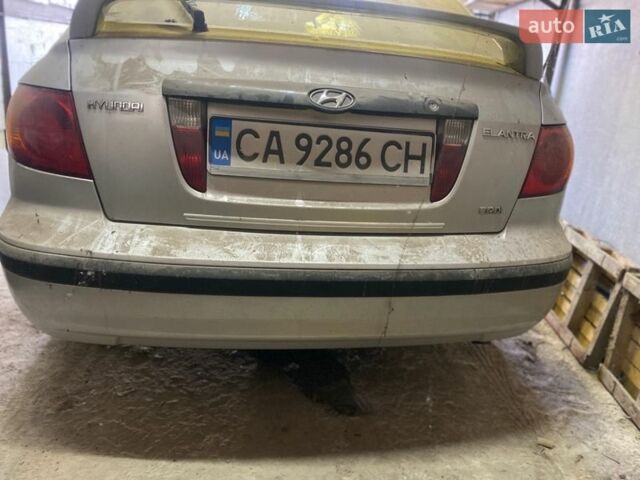 Серый Хендай Элантра, объемом двигателя 1.99 л и пробегом 51 тыс. км за 1400 $, фото 1 на Automoto.ua