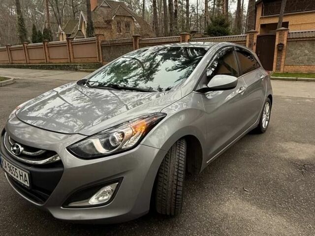 Серый Хендай Элантра, объемом двигателя 1.8 л и пробегом 207 тыс. км за 7300 $, фото 1 на Automoto.ua