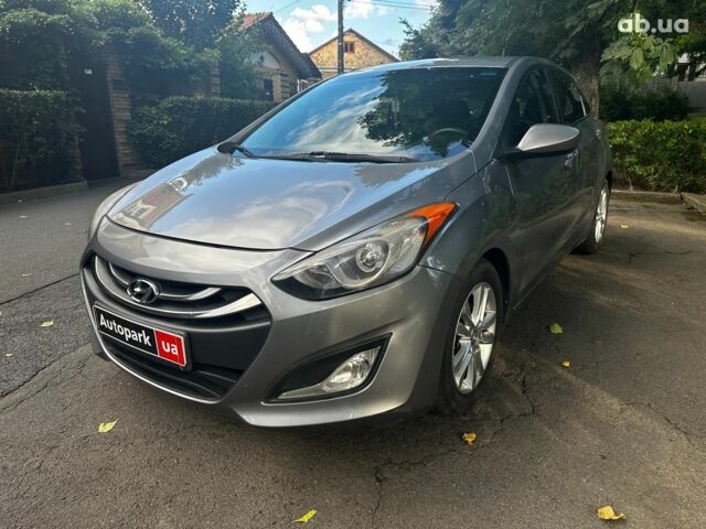 Серый Хендай Элантра, объемом двигателя 2 л и пробегом 181 тыс. км за 9990 $, фото 1 на Automoto.ua