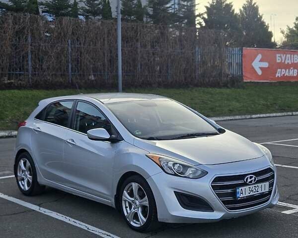 Сірий Хендай Елантра, об'ємом двигуна 2 л та пробігом 233 тис. км за 6900 $, фото 1 на Automoto.ua