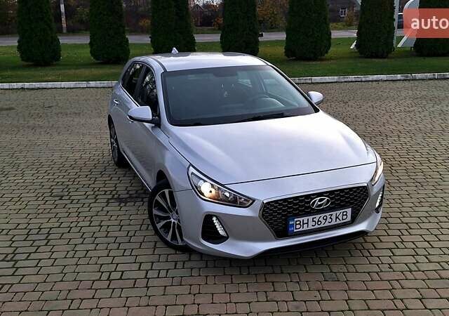 Серый Хендай Элантра, объемом двигателя 2 л и пробегом 86 тыс. км за 8999 $, фото 1 на Automoto.ua