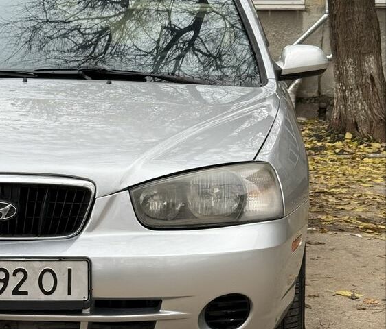 Серый Хендай Элантра, объемом двигателя 2 л и пробегом 165 тыс. км за 4500 $, фото 1 на Automoto.ua