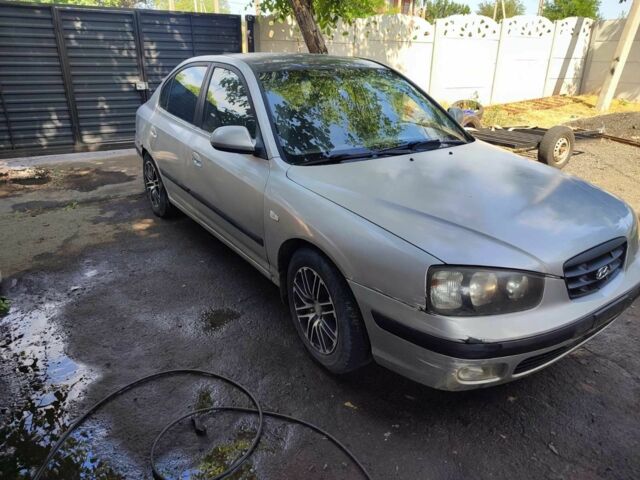 Сірий Хендай Елантра, об'ємом двигуна 1.6 л та пробігом 300 тис. км за 700 $, фото 1 на Automoto.ua