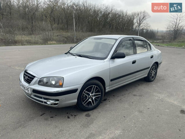 Серый Хендай Элантра, объемом двигателя 1.6 л и пробегом 249 тыс. км за 3400 $, фото 1 на Automoto.ua