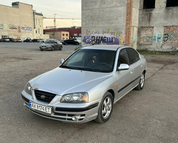 Сірий Хендай Елантра, об'ємом двигуна 1.98 л та пробігом 290 тис. км за 2400 $, фото 1 на Automoto.ua