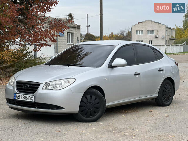 Сірий Хендай Елантра, об'ємом двигуна 1.6 л та пробігом 287 тис. км за 4600 $, фото 1 на Automoto.ua