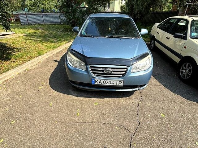 Сірий Хендай Елантра, об'ємом двигуна 1.6 л та пробігом 289 тис. км за 3000 $, фото 1 на Automoto.ua