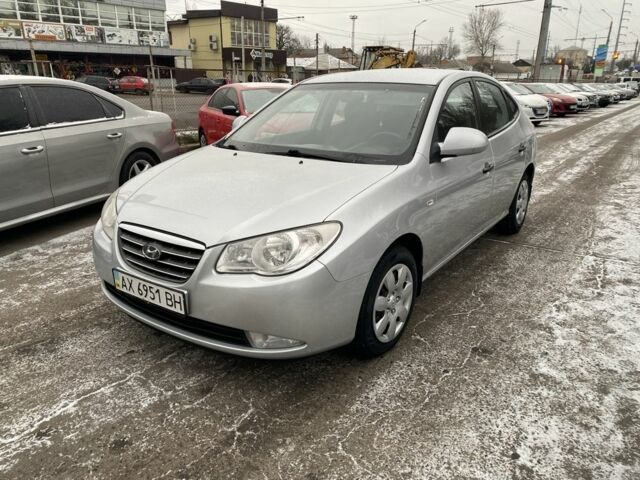 Серый Хендай Элантра, объемом двигателя 1.6 л и пробегом 199 тыс. км за 6700 $, фото 1 на Automoto.ua