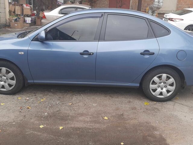 Серый Хендай Элантра, объемом двигателя 1.6 л и пробегом 270 тыс. км за 4200 $, фото 1 на Automoto.ua