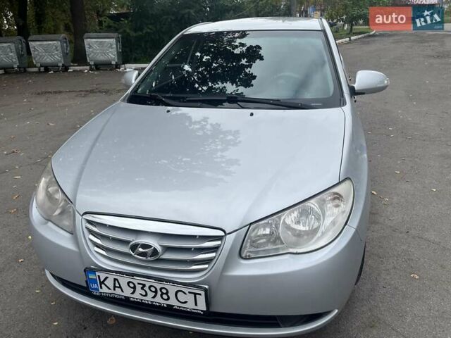 Хендай Элантра 2010 в Згуровке на Automoto.ua Серый Хендай Элантра, объемом двигателя 1.59 л и пробегом 265 тыс. км за 6400 $, фото 1 на Automoto.ua