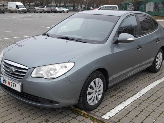 Серый Хендай Элантра, объемом двигателя 1.6 л и пробегом 162 тыс. км за 6700 $, фото 1 на Automoto.ua