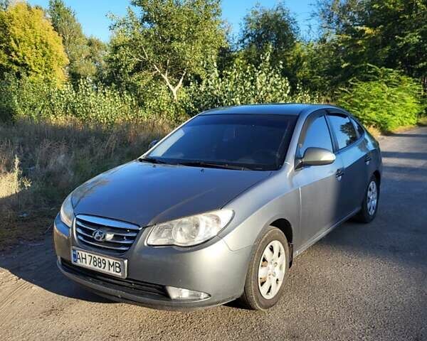 Сірий Хендай Елантра, об'ємом двигуна 1.59 л та пробігом 204 тис. км за 6600 $, фото 1 на Automoto.ua