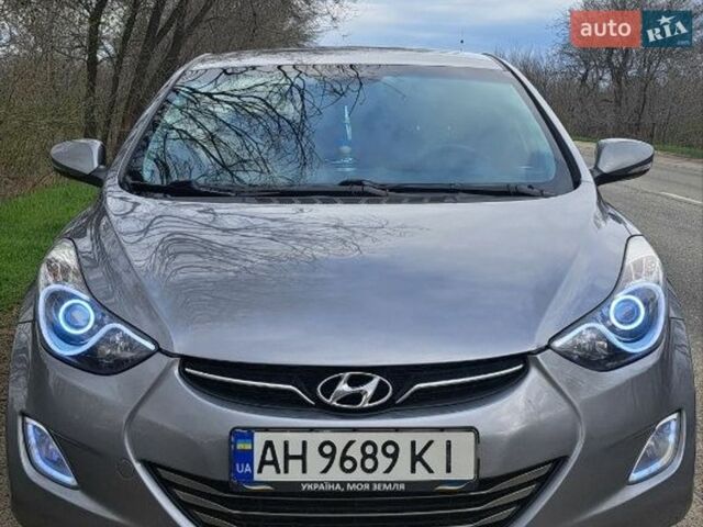 Серый Хендай Элантра, объемом двигателя 1.8 л и пробегом 211 тыс. км за 7700 $, фото 1 на Automoto.ua