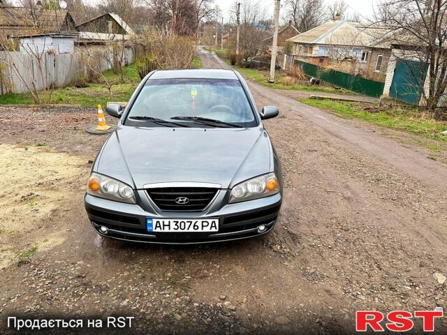 Серый Хендай Элантра, объемом двигателя 1.6 л и пробегом 150 тыс. км за 3500 $, фото 1 на Automoto.ua