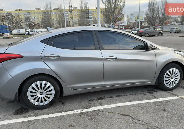 Серый Хендай Элантра, объемом двигателя 1.8 л и пробегом 204 тыс. км за 7999 $, фото 1 на Automoto.ua