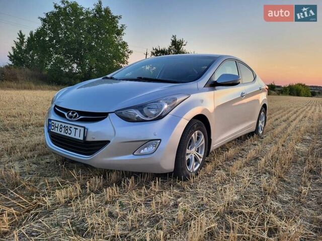 Серый Хендай Элантра, объемом двигателя 1.59 л и пробегом 205 тыс. км за 9499 $, фото 1 на Automoto.ua