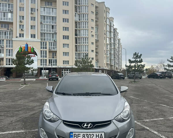 Сірий Хендай Елантра, об'ємом двигуна 1.8 л та пробігом 135 тис. км за 8799 $, фото 1 на Automoto.ua