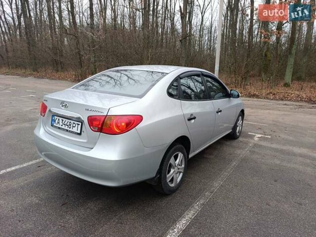 Серый Хендай Элантра, объемом двигателя 1.59 л и пробегом 213 тыс. км за 5800 $, фото 1 на Automoto.ua