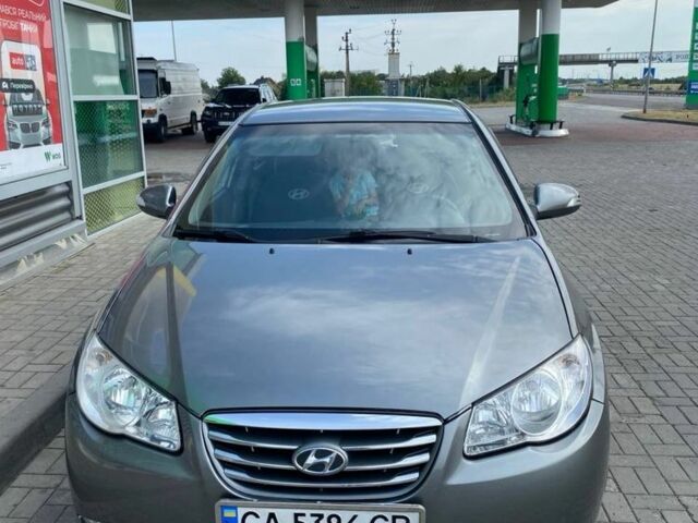 Сірий Хендай Елантра, об'ємом двигуна 2 л та пробігом 207 тис. км за 5400 $, фото 1 на Automoto.ua