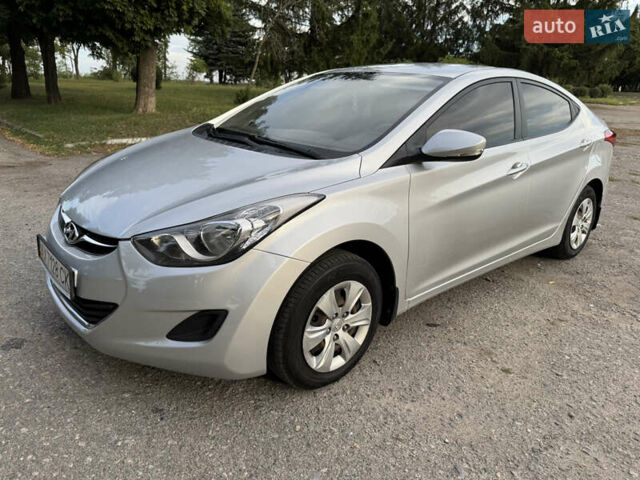 Сірий Хендай Елантра, об'ємом двигуна 1.59 л та пробігом 243 тис. км за 6950 $, фото 1 на Automoto.ua
