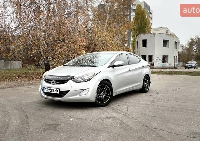 Серый Хендай Элантра, объемом двигателя 1.8 л и пробегом 287 тыс. км за 7500 $, фото 1 на Automoto.ua