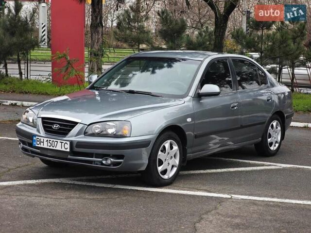Серый Хендай Элантра, объемом двигателя 1.6 л и пробегом 197 тыс. км за 4400 $, фото 1 на Automoto.ua