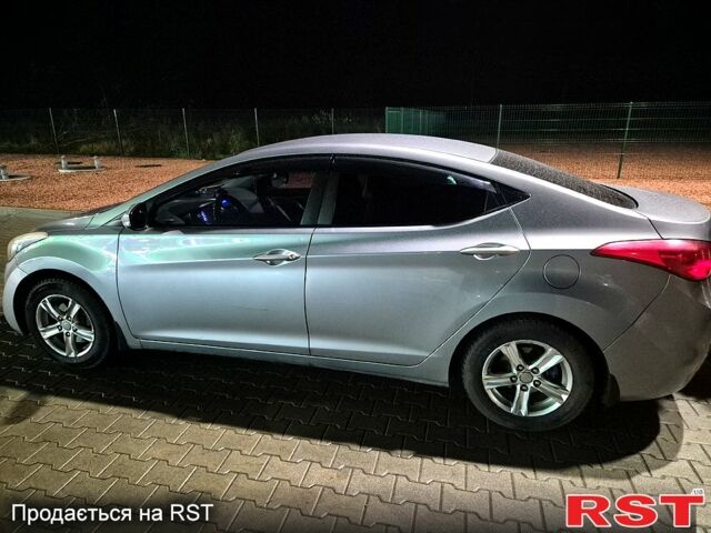 Серый Хендай Элантра, объемом двигателя 1.6 л и пробегом 182 тыс. км за 8900 $, фото 1 на Automoto.ua
