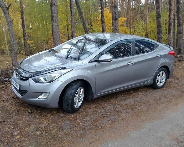 Серый Хендай Элантра, объемом двигателя 1.59 л и пробегом 231 тыс. км за 8000 $, фото 1 на Automoto.ua