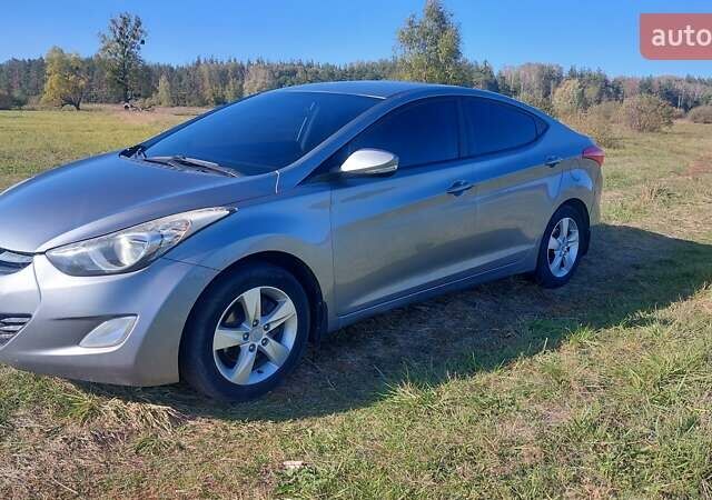 Сірий Хендай Елантра, об'ємом двигуна 1.8 л та пробігом 185 тис. км за 8900 $, фото 1 на Automoto.ua