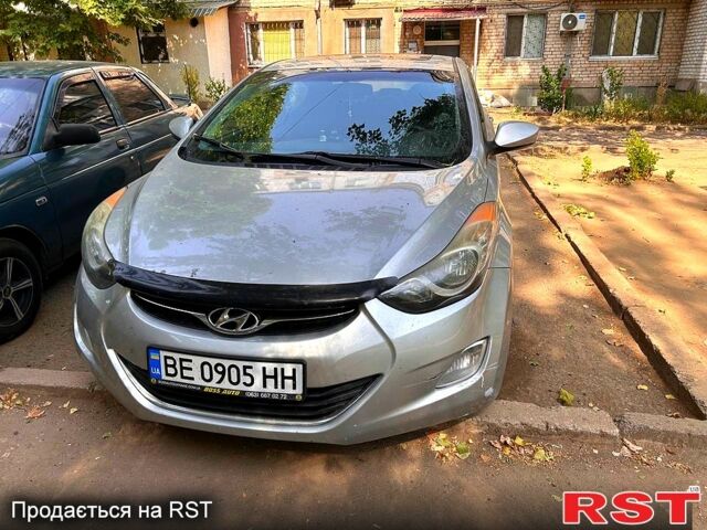 Серый Хендай Элантра, объемом двигателя 1.8 л и пробегом 276 тыс. км за 8000 $, фото 1 на Automoto.ua