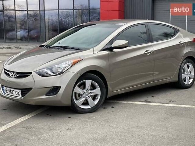 Серый Хендай Элантра, объемом двигателя 1.59 л и пробегом 127 тыс. км за 7900 $, фото 1 на Automoto.ua